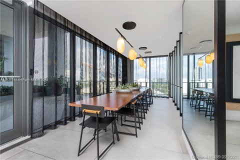 Copropriété à vendre à Miami, Floride: 2 chambres, 90.3 m2 № 1960970 - photo 25