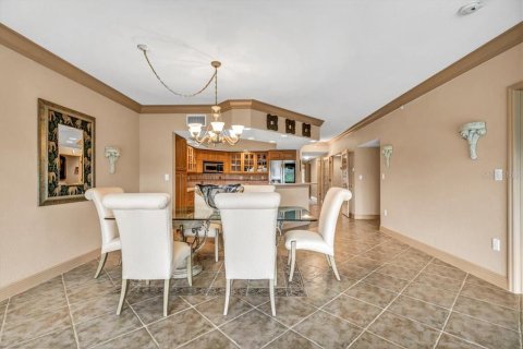 Condo in Tierra Verde, Florida, 3 bedrooms  № 1559692 - photo 7