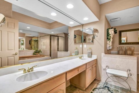 Condo in Tierra Verde, Florida, 3 bedrooms  № 1559692 - photo 17