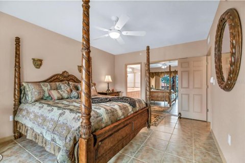 Condo in Tierra Verde, Florida, 3 bedrooms  № 1559692 - photo 21
