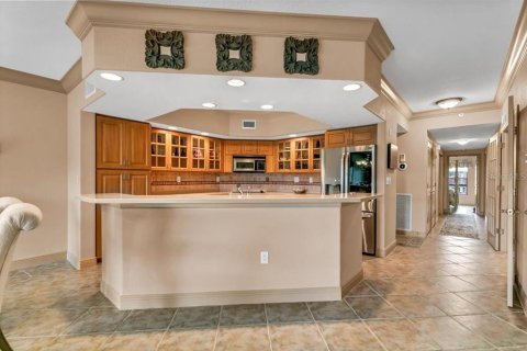 Condo in Tierra Verde, Florida, 3 bedrooms  № 1559692 - photo 10