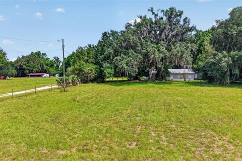 House in Wildwood, Florida 3 bedrooms, 150.5 sq.m. № 2217894 - photo 6