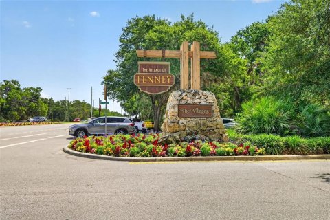 House in Wildwood, Florida 3 bedrooms, 150.5 sq.m. № 2217894 - photo 5