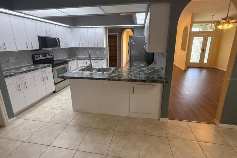 Villa ou maison à vendre à North Port, Floride: 3 chambres, 149.94 m2 № 2415204 - photo 4