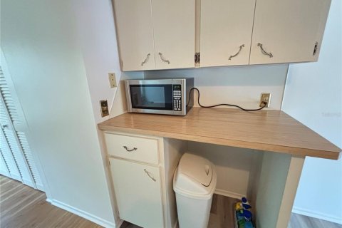 Condominio en alquiler en Clearwater, Florida, 2 dormitorios, 102.19 m2 № 1784710 - foto 10