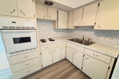 Condominio en alquiler en Clearwater, Florida, 2 dormitorios, 102.19 m2 № 1784710 - foto 8