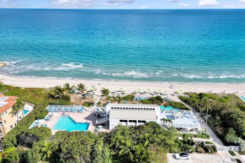 Condo in Highland Beach, Florida, 2 bedrooms № 2081842 - photo 15