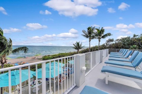 Condo in Highland Beach, Florida, 2 bedrooms № 2081842 - photo 22