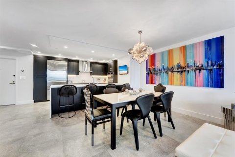 Condo in Highland Beach, Florida, 2 bedrooms № 2081842 - photo 6