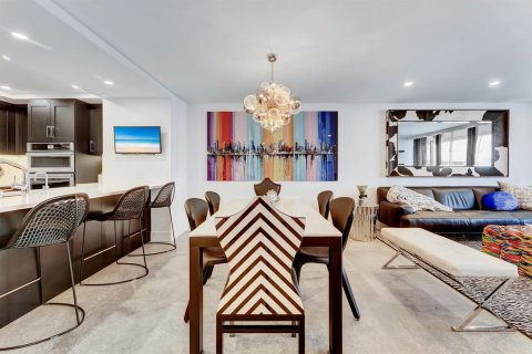 Condo in Highland Beach, Florida, 2 bedrooms № 2081842 - photo 8