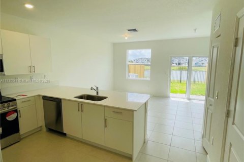 Touwnhouse à louer à Homestead, Floride: 4 chambres № 1806161 - photo 4
