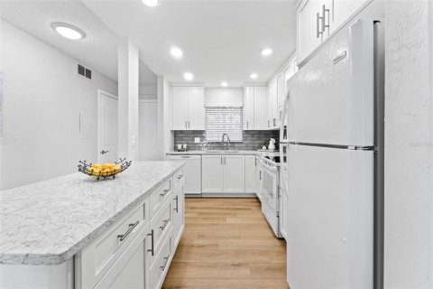 Купить кондоминиум в Порт-Оранж, Флорида 5 комнат, 89.56м2, № 2220486 - фото 7