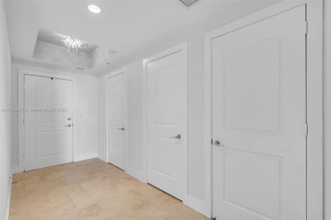 Condominio en venta en Fort Lauderdale, Florida, 1 dormitorio, 86.12 m2 № 1864242 - foto 10