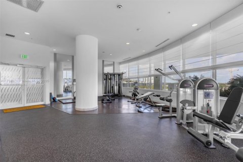 Condominio en venta en Fort Lauderdale, Florida, 1 dormitorio, 86.12 m2 № 1864242 - foto 18