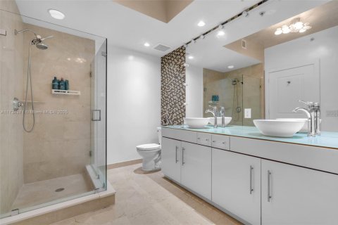 Condominio en venta en Fort Lauderdale, Florida, 1 dormitorio, 86.12 m2 № 1864242 - foto 5