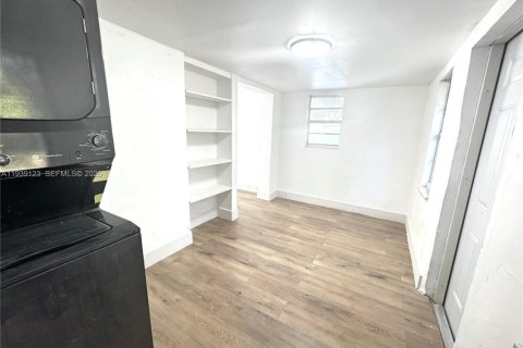 Снять в аренду виллу или дом в Майами, Флорида 2 спальни, 120.22м2, № 1997647 - фото 5