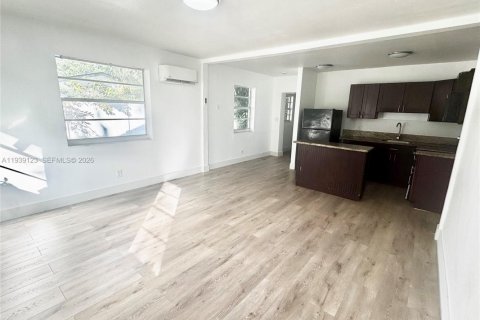 Дом в Майами, Флорида 2 спальни, 120.22м2 № 1997647