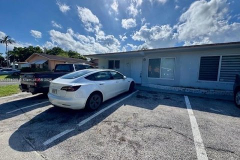 Casa en alquiler en Hallandale Beach, Florida, 3 dormitorios, 238.67 m2 № 1969714 - foto 23