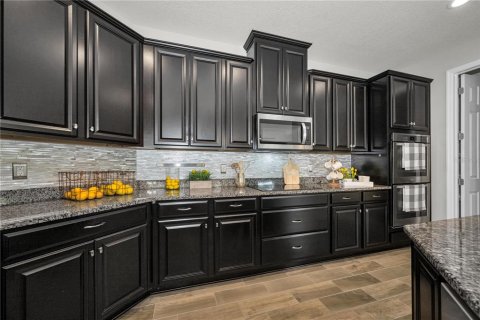 Casa en venta en Lutz, Florida, 4 dormitorios, 256.6 m2 № 2167385 - foto 12