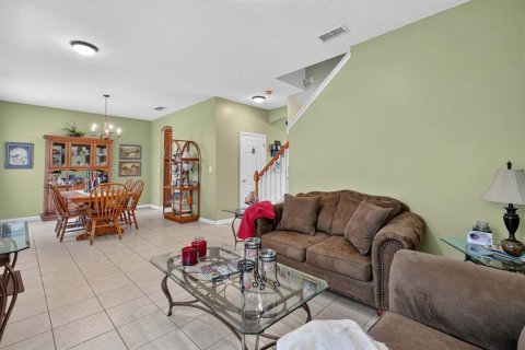 Villa ou maison à vendre à DeLand, Floride: 3 chambres, 179.12 m2 № 2296495 - photo 10