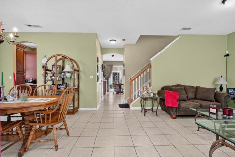 Villa ou maison à vendre à DeLand, Floride: 3 chambres, 179.12 m2 № 2296495 - photo 5