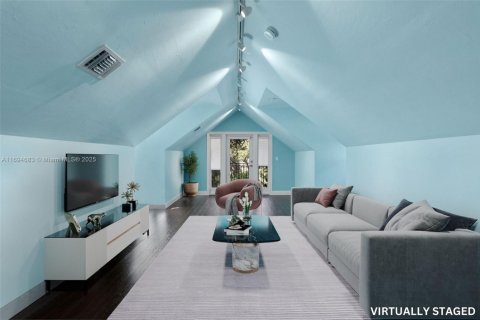 House in Pinecrest, Florida 6 bedrooms, 736.06 sq.m. № 1450050 - photo 26