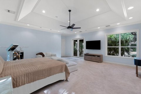 House in Pinecrest, Florida 6 bedrooms, 736.06 sq.m. № 1450050 - photo 16