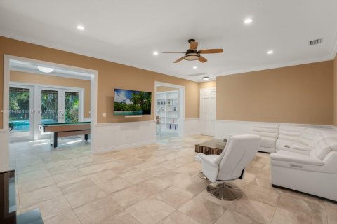 House in Pinecrest, Florida 6 bedrooms, 736.06 sq.m. № 1450050 - photo 12