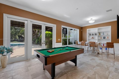 House in Pinecrest, Florida 6 bedrooms, 736.06 sq.m. № 1450050 - photo 13