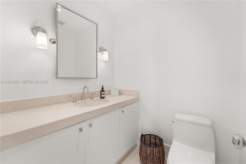Condominio en venta en Miami Beach, Florida, 2 dormitorios, 145.86 m2 № 2000551 - foto 18