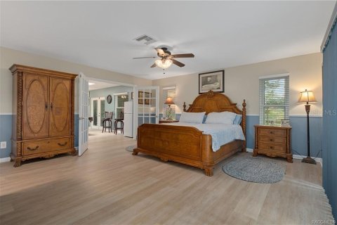 House in Homosassa, Florida 3 bedrooms, 261.43 sq.m. № 2205552 - photo 21