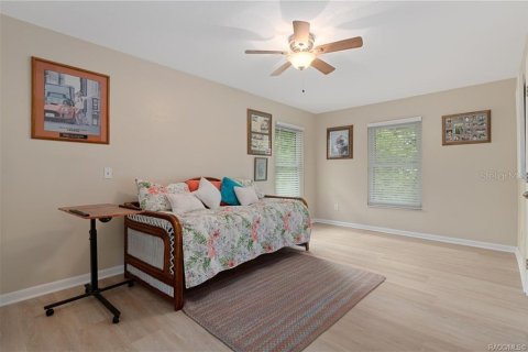 House in Homosassa, Florida 3 bedrooms, 261.43 sq.m. № 2205552 - photo 30
