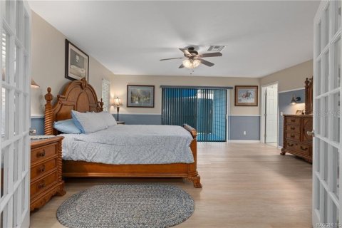 House in Homosassa, Florida 3 bedrooms, 261.43 sq.m. № 2205552 - photo 20