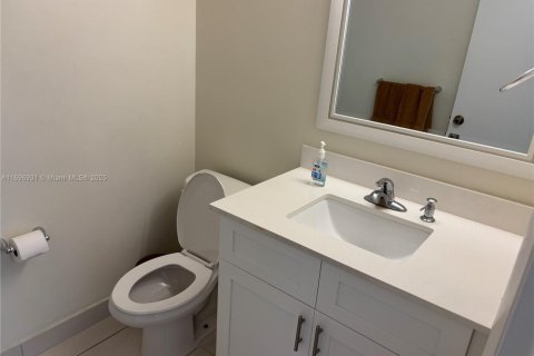 Купить таунхаус в Майами, Флорида 2 спальни, 111.95м2, № 2035520 - фото 3