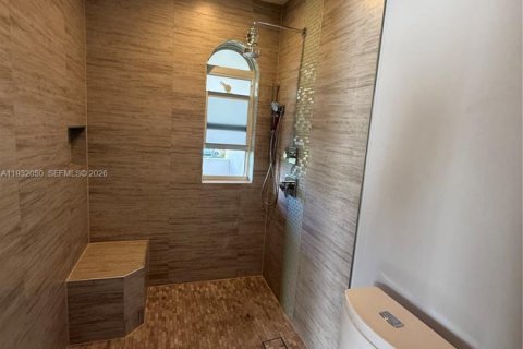 Adosado en alquiler en North Miami, Florida, 2 dormitorios, 165.37 m2 № 1990494 - foto 9