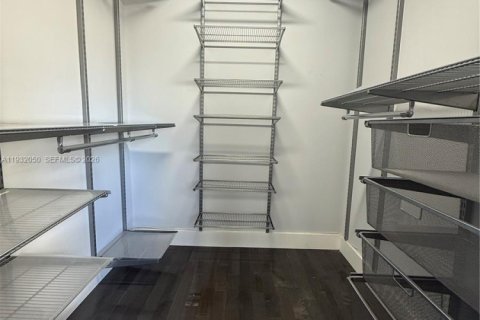 Adosado en alquiler en North Miami, Florida, 2 dormitorios, 165.37 m2 № 1990494 - foto 7