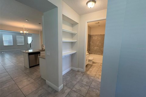 Adosado en alquiler en Winter Garden, Florida, 4 dormitorios, 192.31 m2 № 1884927 - foto 3