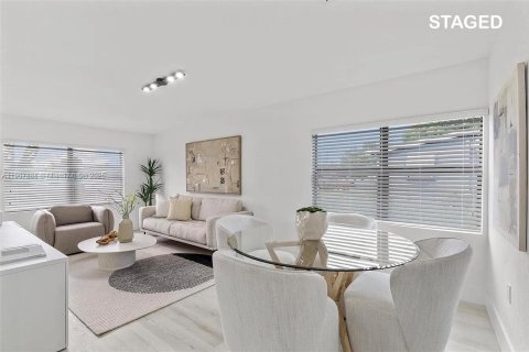 Immobilier commercial à louer à Miami, Floride: 1 chambre № 1965999 - photo 1