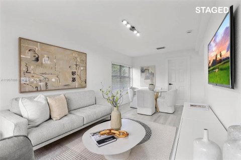 Immobilier commercial à louer à Miami, Floride: 1 chambre № 1965999 - photo 3