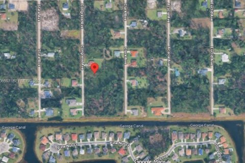 House in Lehigh Acres, Florida 4 bedrooms, 155.24 sq.m. № 2426401 - photo 23