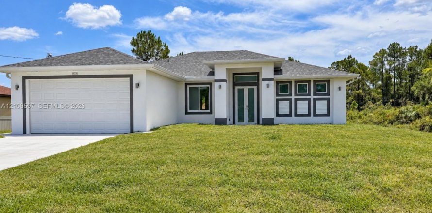 House in Lehigh Acres, Florida 4 bedrooms, 155.24 sq.m. № 2426401