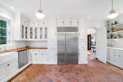 Villa ou maison à vendre à Miami, Floride: 6 chambres, 582.31 m2 № 1991363 - photo 19