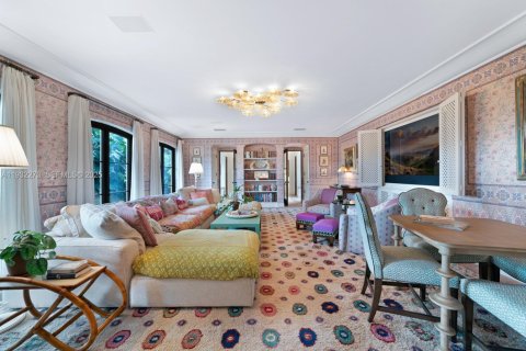 Villa ou maison à vendre à Miami, Floride: 6 chambres, 582.31 m2 № 1991363 - photo 4