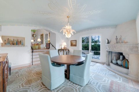 Villa ou maison à vendre à Miami, Floride: 6 chambres, 582.31 m2 № 1991363 - photo 8