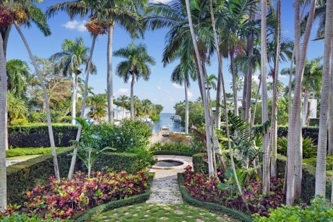 Villa ou maison à vendre à Miami, Floride: 6 chambres, 582.31 m2 № 1991363 - photo 1