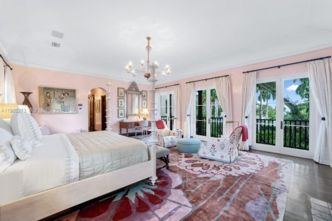 Villa ou maison à vendre à Miami, Floride: 6 chambres, 582.31 m2 № 1991363 - photo 6