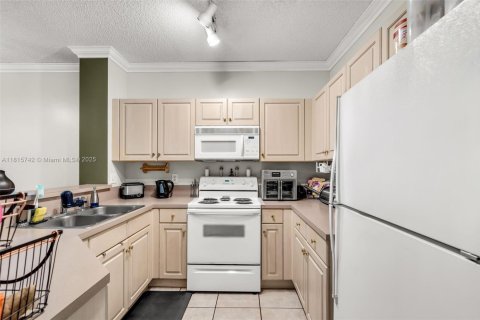 Touwnhouse à vendre à Pembroke Pines, Floride: 2 chambres, 124.3 m2 № 1779088 - photo 4