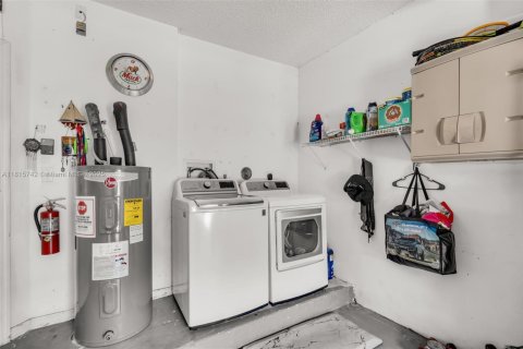 Touwnhouse à vendre à Pembroke Pines, Floride: 2 chambres, 124.3 m2 № 1779088 - photo 24
