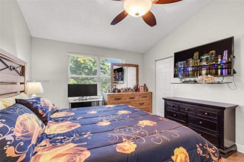 Touwnhouse à vendre à Pembroke Pines, Floride: 2 chambres, 124.3 m2 № 1779088 - photo 15