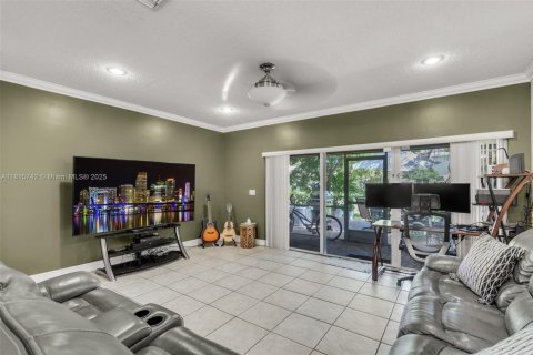 Touwnhouse à vendre à Pembroke Pines, Floride: 2 chambres, 124.3 m2 № 1779088 - photo 8